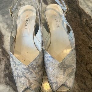 Sesto Meucci Gray/gold/white sling backs/size 7/ have wear